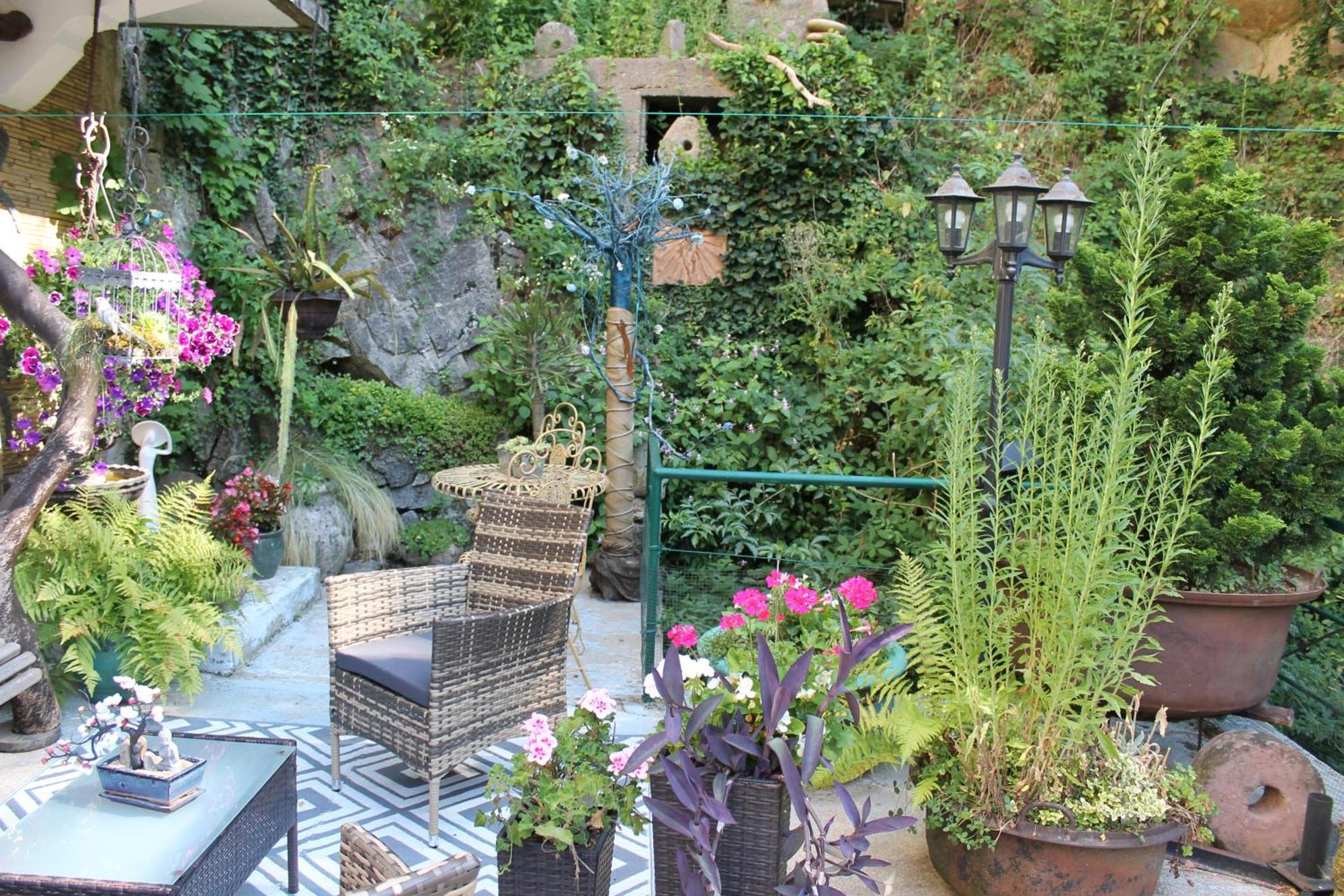 Studio Malou, Cuisine, Salle D'Eau, Terrasse Amenagee Olliergues Buitenkant foto